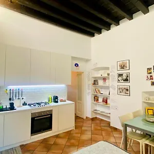 Sweet Navigli S1 Itália